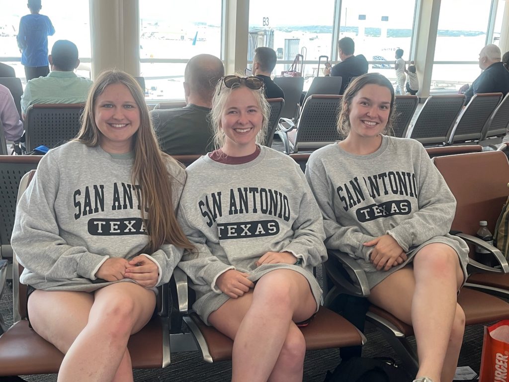 Group photo at the airport 