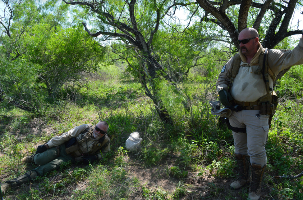 Don and Ray take a break